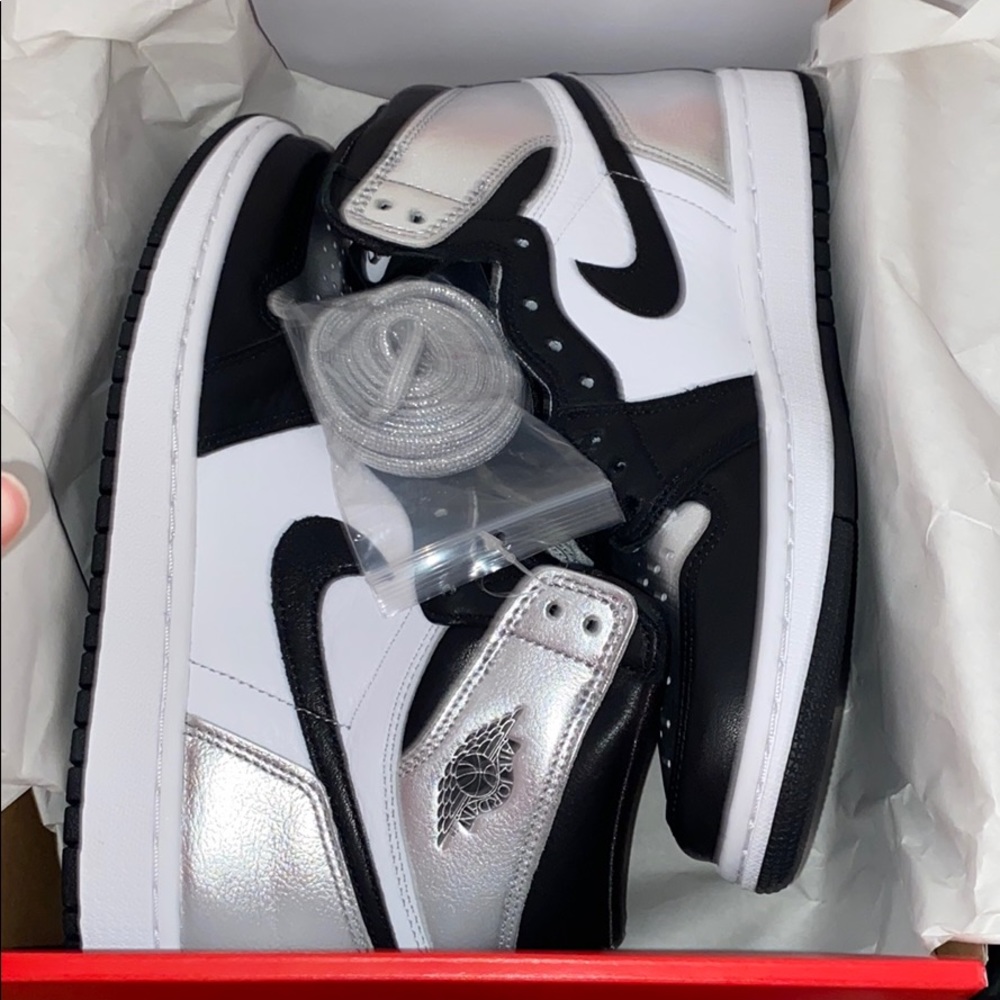 Air Jordan 1 Silver Toe
